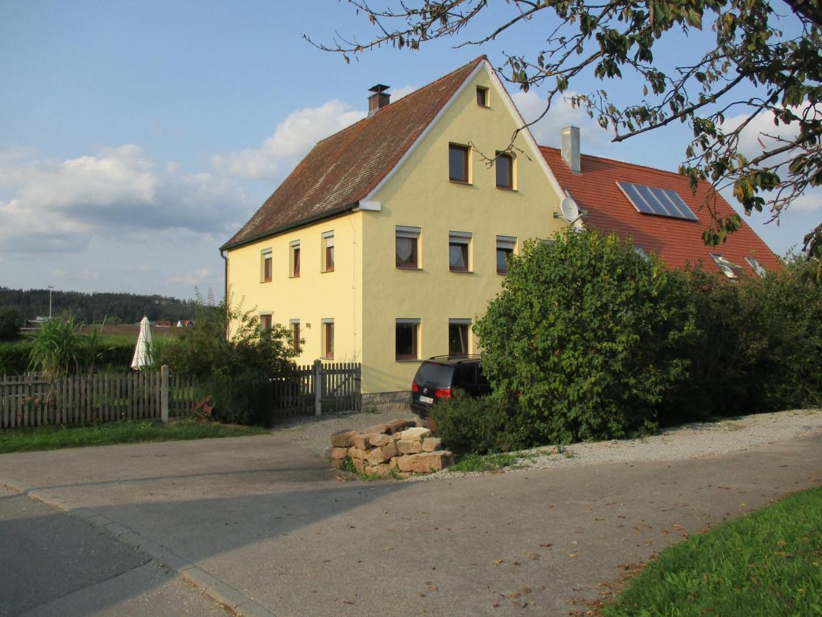 Ferienwohnung Roesch Feuchtwangen Esterno foto