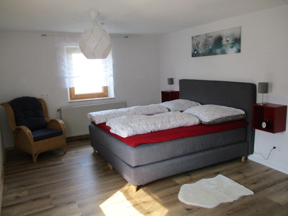 Ferienwohnung Roesch Feuchtwangen Esterno foto
